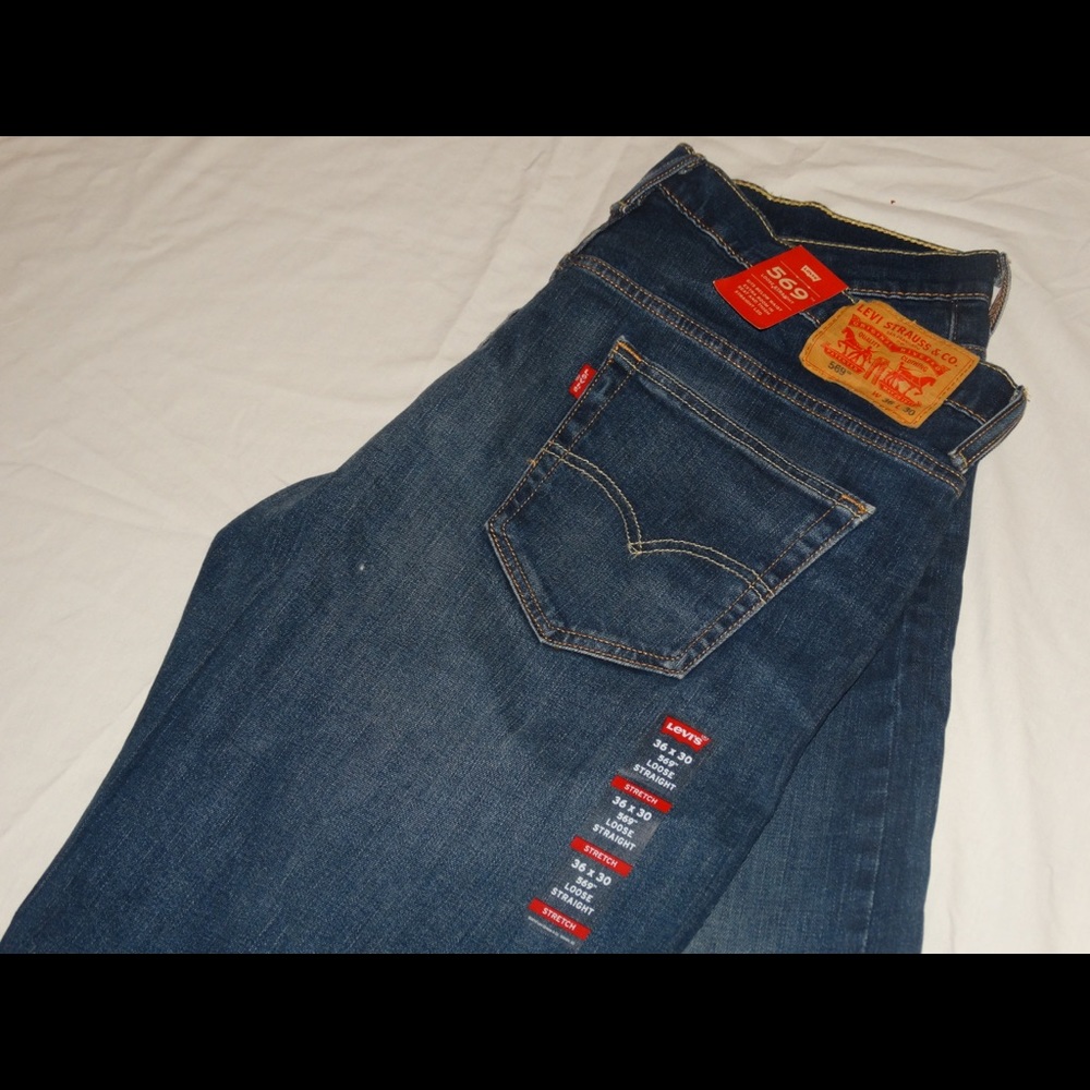 Levi’s 569 Jeans